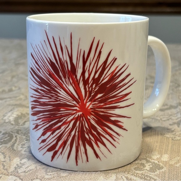 STARBUCKS 2014 Starburst Red/White Christmas 12 oz mug-Excellent Used Condition - Picture 7 of 12
